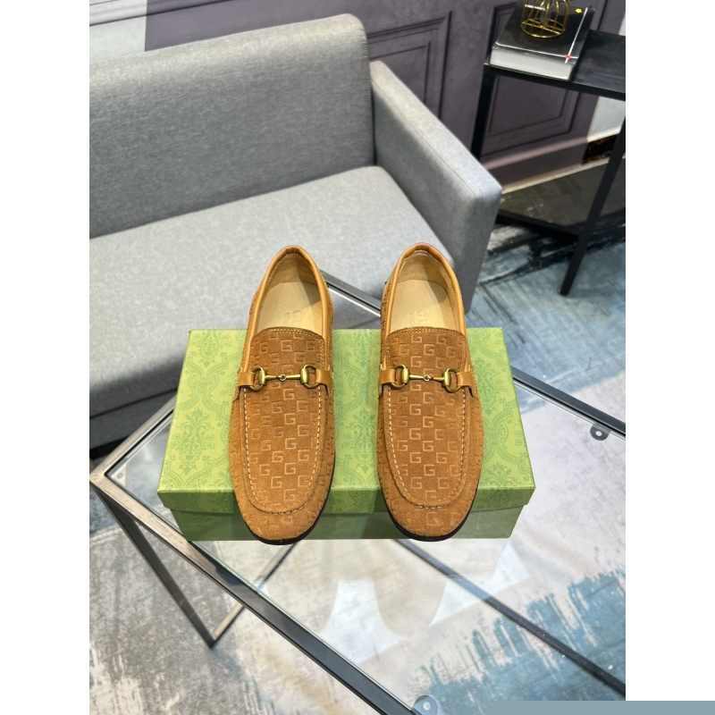 G*u*i leather shoes